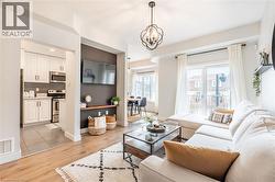 11 STOCKBRIDGE Gardens Unit# 5  Stoney Creek, ON L8J 0H5