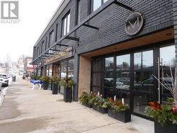 43 MAIN STREET S  Halton Hills, ON L7G 3H2