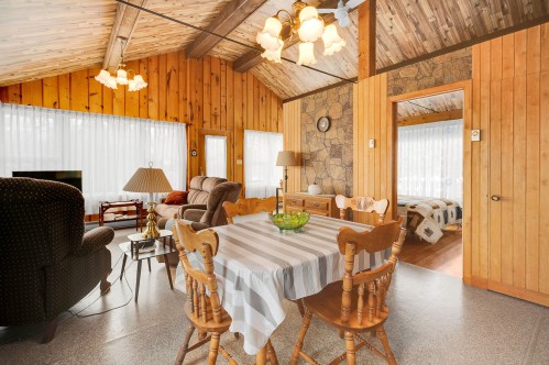 Coin-repas - 1524 Rue Daniel, Prévost, QC - Indoor Photo Showing Dining Room