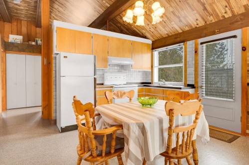Cuisine - 1524 Rue Daniel, Prévost, QC - Indoor Photo Showing Dining Room