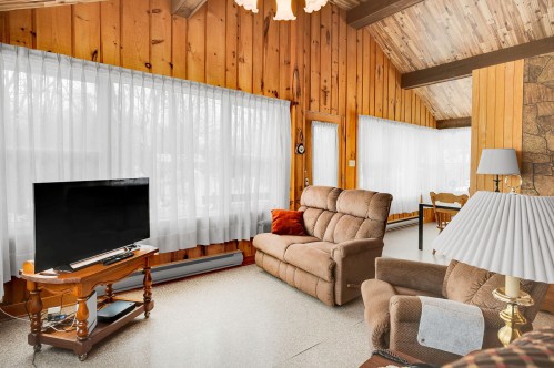 Salon - 1524 Rue Daniel, Prévost, QC - Indoor Photo Showing Living Room