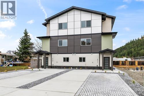 2711 Hewl Road  West Kelowna, BC V1Z 1N1