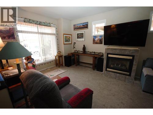 189 Willows Place, Oliver, BC - Indoor Photo Showing Living Room With Fireplace
