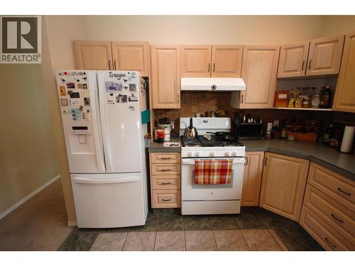 189 Willows Place, Oliver, BC - Indoor Photo Showing Kitchen