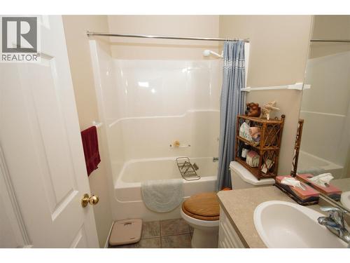 189 Willows Place, Oliver, BC - Indoor Photo Showing Bathroom