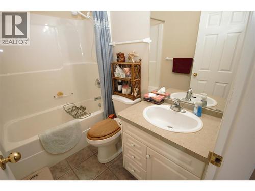 189 Willows Place, Oliver, BC - Indoor Photo Showing Bathroom