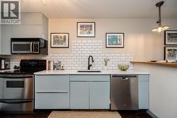 105 2255 ETON STREET  Vancouver, BC V5L 1C9