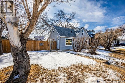 1021 Caribou STREET W  Moose Jaw, SK S6H 2L6