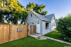 1021 Caribou STREET W Moose Jaw, SK S6H 2L6