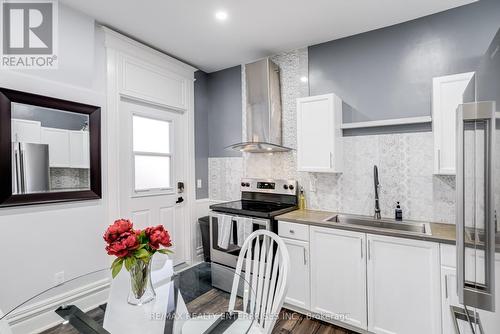 20 Sherman Avenue S, Hamilton, ON - Indoor Photo Showing Kitchen With Upgraded Kitchen