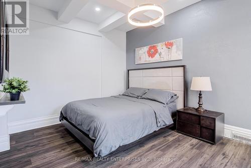 20 Sherman Avenue S, Hamilton, ON - Indoor Photo Showing Bedroom