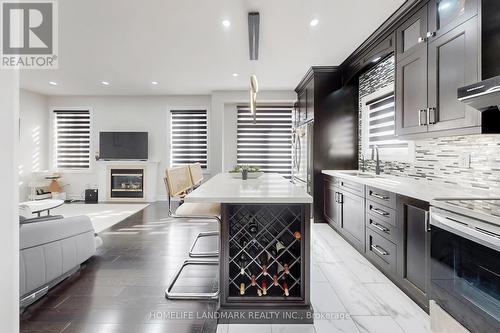 52 Lakespring Drive, Markham, ON - Indoor Photo Showing Kitchen With Upgraded Kitchen