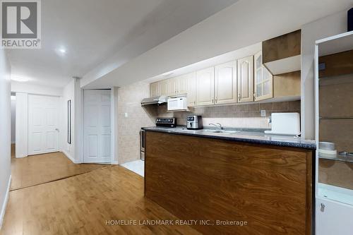 52 Lakespring Drive, Markham, ON - Indoor Photo Showing Kitchen