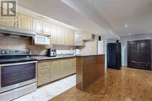 52 Lakespring Drive, Markham, ON - Indoor Photo Showing Kitchen