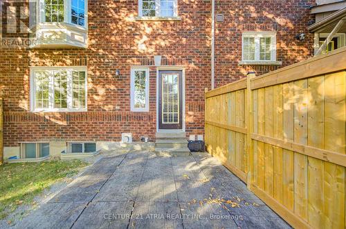 108 - 190 Harding Boulevard W, Richmond Hill, ON - Outdoor