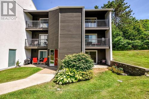 126 - 1102 HORSESHOE VALLEY ROAD  Oro-Medonte, ON L4M 4Y8