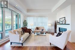 1001 - 206 BLOOR STREET W  Toronto, ON M5S 1T8