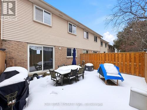 116 - 1538 Lancaster Drive, Oakville, ON - Outdoor With Exterior