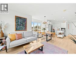 303 1519 CROWN STREET  North Vancouver, BC V7J 1G6