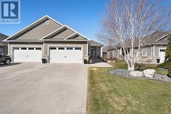 69 ROBIN COURT  Kingsville, ON N9Y 0E1