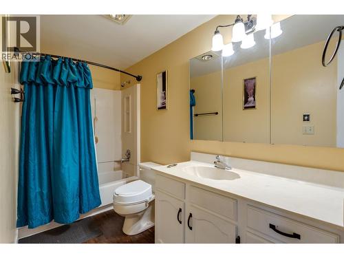 1490B Gordon Drive Unit# 206, Kelowna, BC - Indoor Photo Showing Bathroom