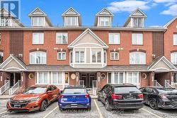 15 - 285 NEPEAN STREET  Ottawa, ON K1R 5G5
