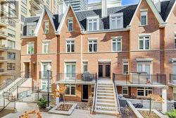 26 - 108 REDPATH AVENUE W  Toronto, ON M4S 2J7