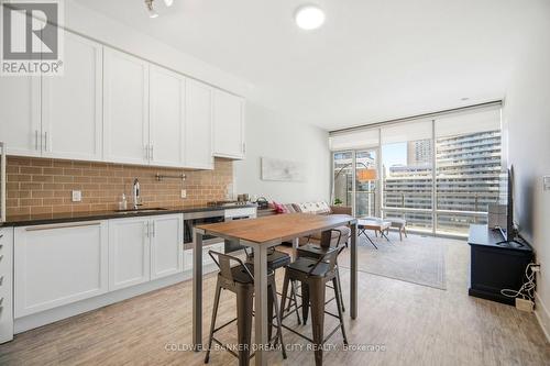 837 - 39 Queens Quay E, Toronto, ON - Indoor Photo Showing Kitchen