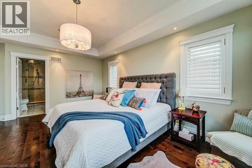 Door to Ensuite - 124 Allen Street E, Waterloo, ON - Indoor Photo Showing Bedroom