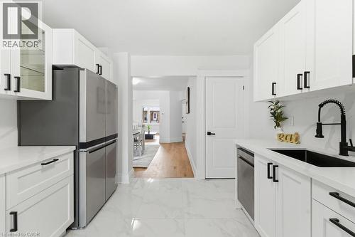 63 Argyle Avenue, Hamilton, ON - Indoor Photo Showing Kitchen With Upgraded Kitchen