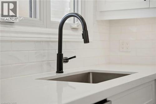 48 Champlain Avenue, Hamilton, ON - Indoor Photo Showing Kitchen