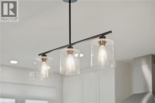 48 Champlain Avenue, Hamilton, ON - Indoor Photo Showing Bathroom