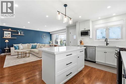 48 Champlain Avenue, Hamilton, ON - Indoor Photo Showing Kitchen With Upgraded Kitchen