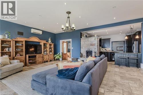 957 Beach Boulevard, Hamilton, ON - Indoor Photo Showing Living Room With Fireplace