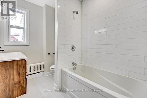 301 Zephyr Avenue, Ottawa, ON - Indoor Photo Showing Bathroom