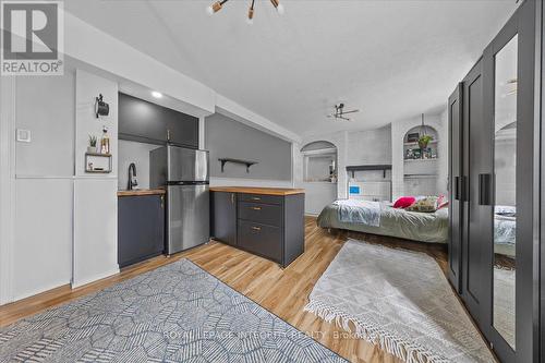 301 Zephyr Avenue, Ottawa, ON - Indoor Photo Showing Bedroom