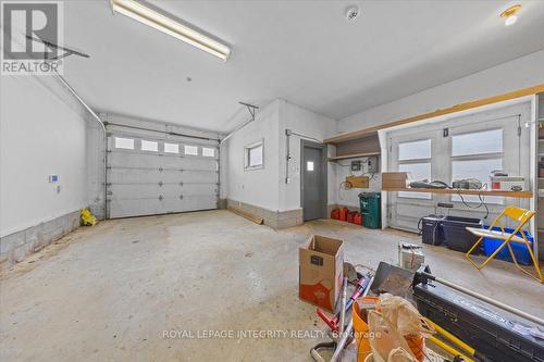 301 Zephyr Avenue, Ottawa, ON - Indoor Photo Showing Garage