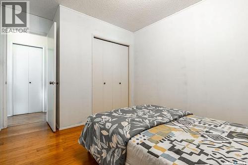 724 M Avenue S, Saskatoon, SK - Indoor Photo Showing Bedroom