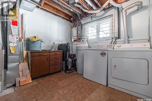 724 M Avenue S, Saskatoon, SK - Indoor Photo Showing Laundry Room