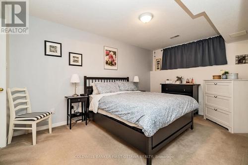 389 Wiffen Private, Ottawa, ON - Indoor Photo Showing Bedroom