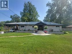 813 SEACLIFF Drive Kingsville, ON N9Y 2L3