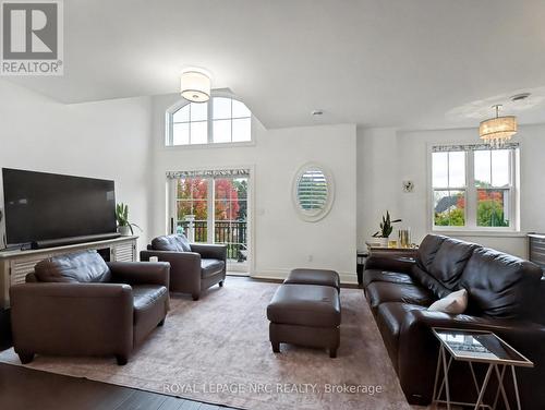 A7 - 7 Aberdeen Lane S, Niagara-On-The-Lake (Town), ON - Indoor Photo Showing Living Room