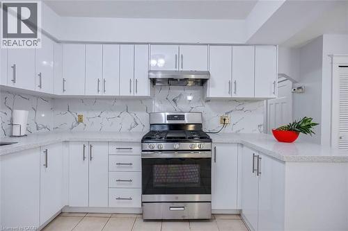 30 Webber Avenue, Hamilton, ON - Indoor Photo Showing Kitchen