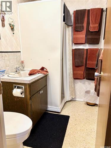 452 Mountview Road, Yorkton, SK - Indoor Photo Showing Bathroom