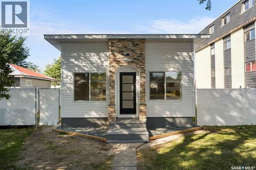 117 U AVENUE S  Saskatoon, SK S7M 3B9