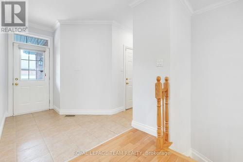114 Bartlett Private, Ottawa, ON - Indoor Photo Showing Other Room