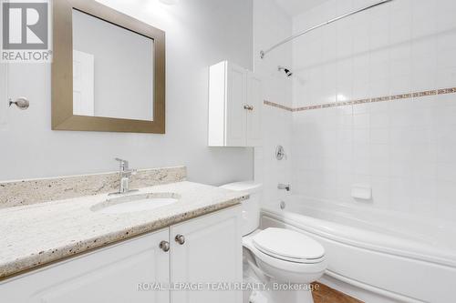 114 Bartlett Private, Ottawa, ON - Indoor Photo Showing Bathroom