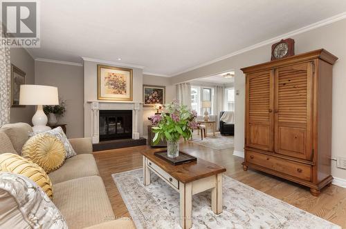 43 Maple St, Seguin, ON - Indoor Photo Showing Living Room With Fireplace