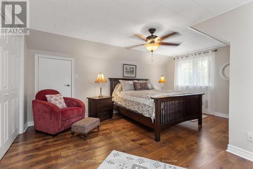43 Maple St, Seguin, ON - Indoor Photo Showing Bedroom