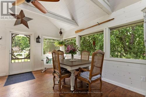 43 Maple St, Seguin, ON - Indoor Photo Showing Dining Room